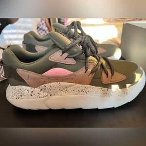 UGG LA Cloud Lace sneakers